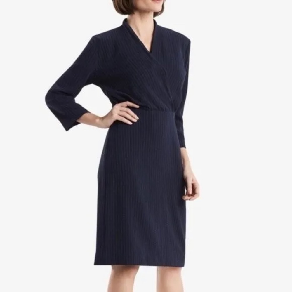 MM. Lafleur Niko Pinstripe V-neck Dress Navy White Sz 8 Sheath chic & elegant